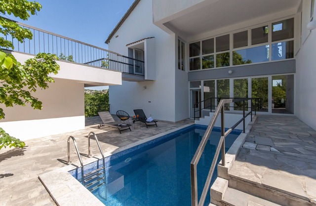 Villa Green Castle - Five bedroom villa with swimming pool