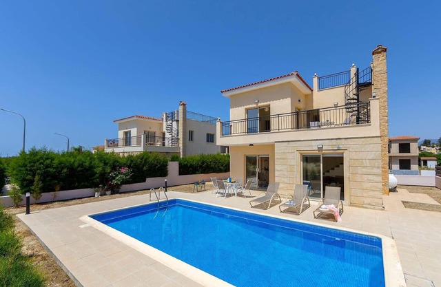 Villa Green Valley 2 is a spacious and stylish villa set on a small complex within a short walk of t