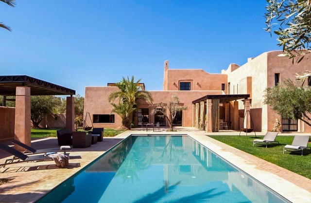 Villa Hasna - Five Bedroom Villa, Sleeps 10