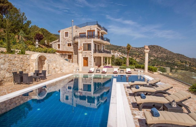 Villa Hesperos - Five Bedroom Villa, Sleeps 10