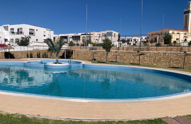 Villa in a secure residence with communal swimming pool, playground, sports facilities