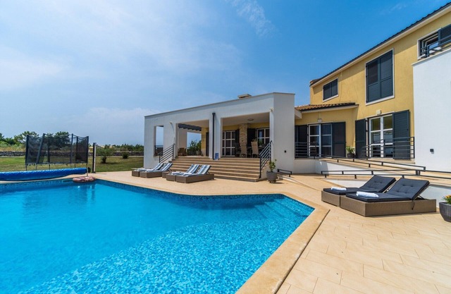Villa in Filipana with Private Heated Pool