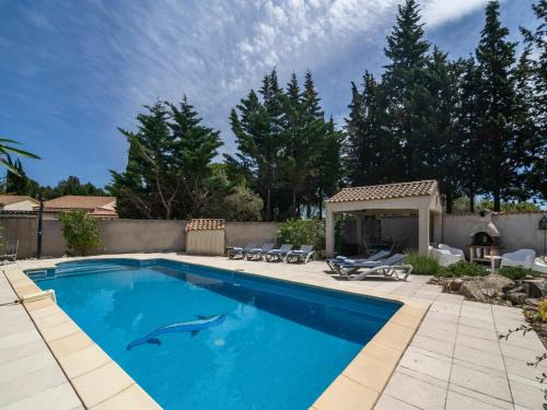 Villa in Pouzols with Private Pool & Vineyards