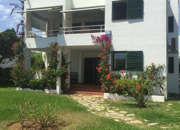 Villa independiente con acceso a la playa