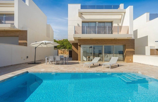 Villa Iris (San Miguel de Salinas)