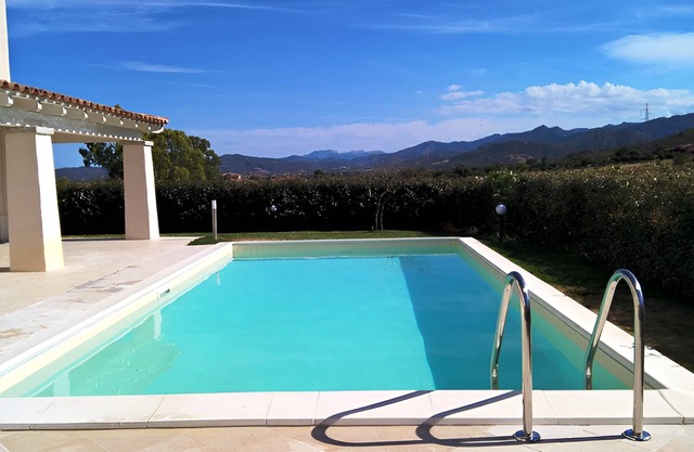Villa with private pool for 8 people 628