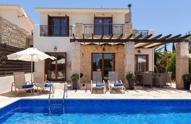 Villa Jakayla - Three Bedroom Resort, Sleeps 6