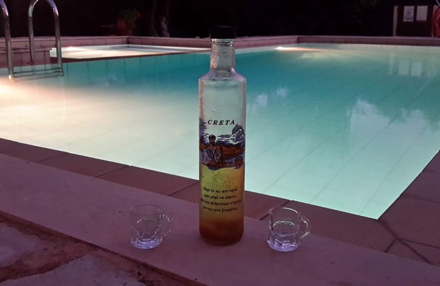 Villa Kalokairi, Kissamos area. Private pool. Ideal for exploring Crete.