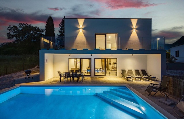 Villa Kalu 2 with private pool