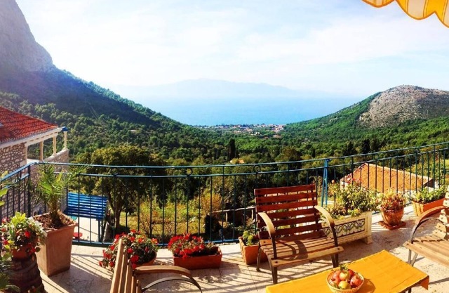 Villa Kapetan in Srida Sela with panoramic views