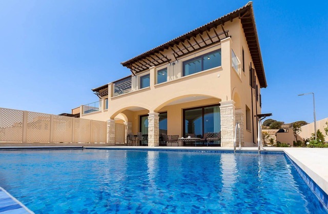 Villa Kasseri - Three Bedroom Resort, Sleeps 6