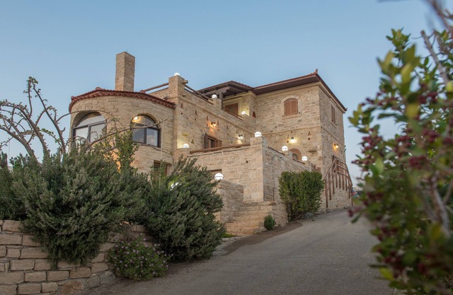 Villa Katerina - A traditional and luxury villa at Kalamaki