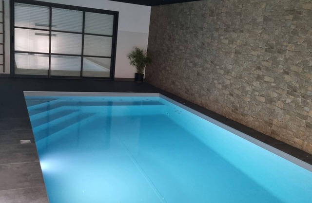 Villa l'abri étoilé 300m from the beach with heated indoor pool