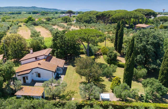 Villa 'La Respigola' with Private Garden