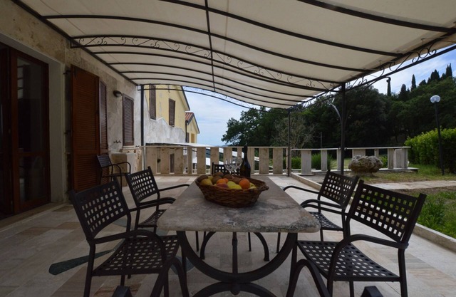 Villa Le Querciolaie: dependance della Contessa
