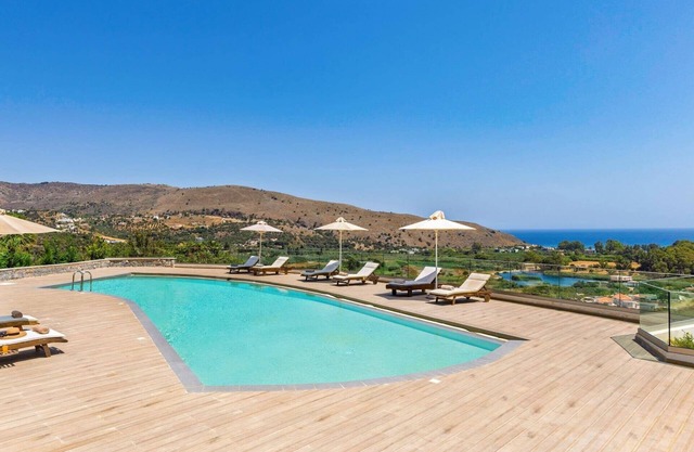 Villa Lefkothea by Villa Plus