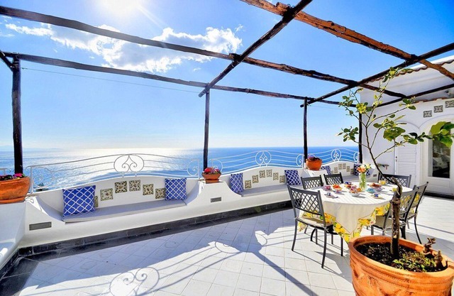 Villa Levante: A charming and bright villa which faces the sun and the sea, with Free WI-FI.