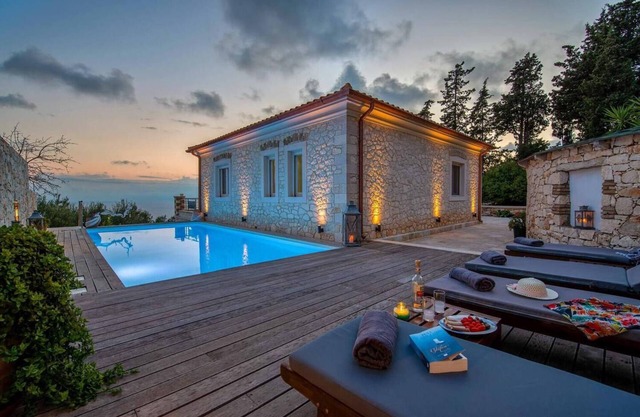 Villa Lithos - Two Bedroom House, Sleeps 6