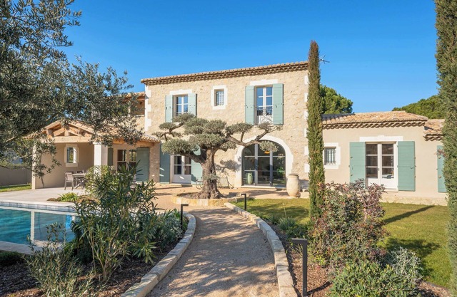 Villa Lou Pantaï: Elegance and Comfort in the Heart of Saint-Rémy-de-Provence