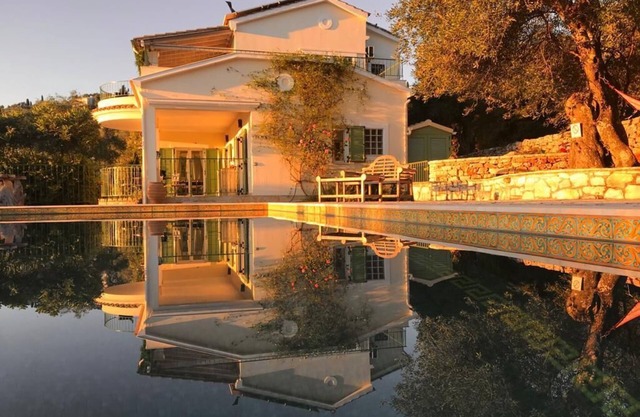Villa Loukia 5* SECLUDED LOCATION but Walking Distance Kassiopi Sleeps 6-8