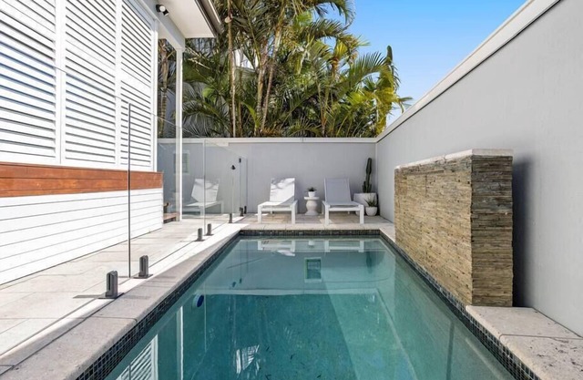 Villa Luxe Miami, Heated Pool, 5 min walk to beach