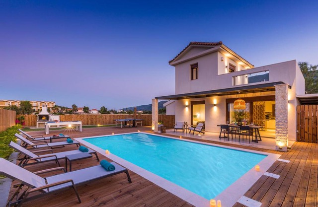 Villa Maira Rose by Villa Plus