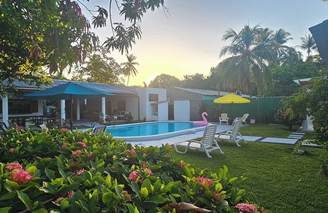 Villa Mar Azul-A Family Beach Villa, Private Pool/BBQ and <2 min to the beach