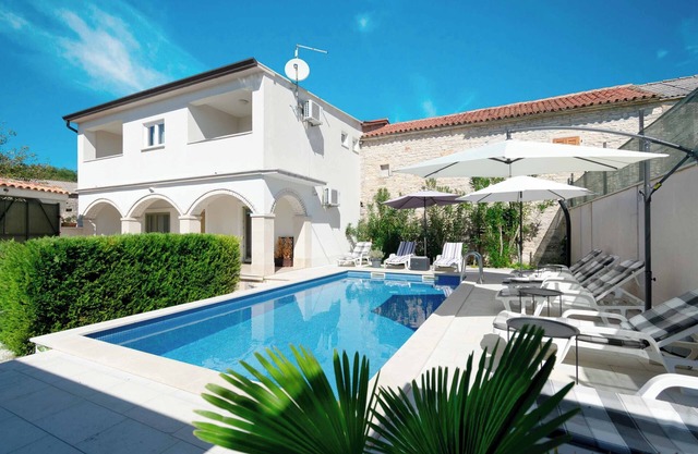 Villa Martin - Countryside Retreat with Pool