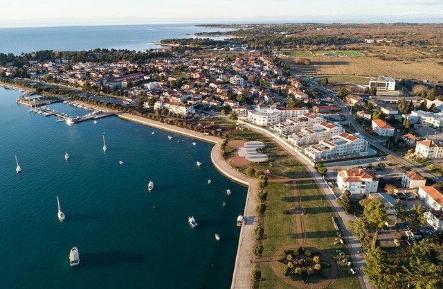 Villa Monte R+Luxury