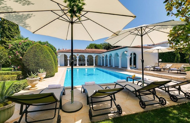 Villa My Lia by Villsy