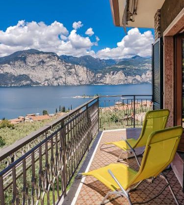 Villa Nadya by GardaDoma