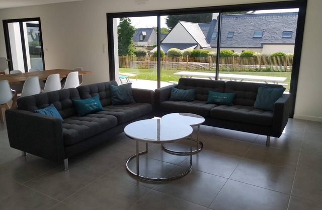 Villa Neuve Avec Piscine Intérieure à 600m des Plages !