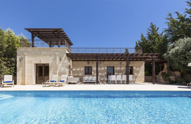 Villa Nicodemus - Four Bedroom Resort, Sleeps 8