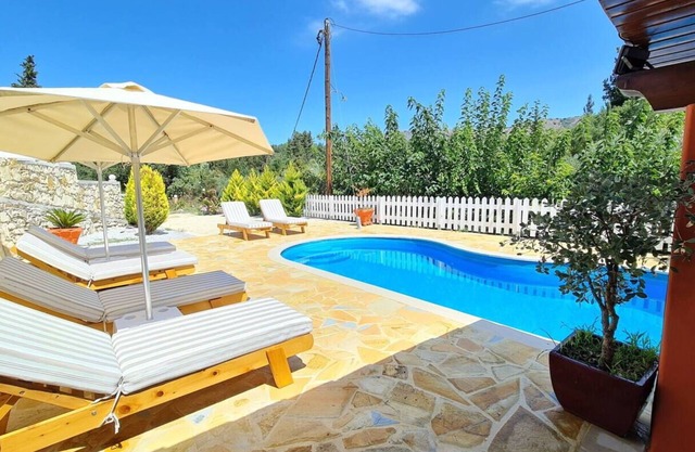 Villa Nikolas - House with pool near Almyrida in Crete