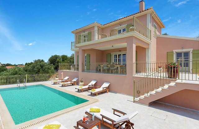 Villa Nikolas - Three Bedroom Villa, Sleeps 6