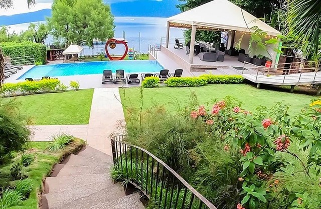 Villa Noelia, Suite Garden, Lago de Coatepeque.