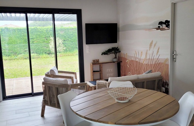 Villa ØBRÉA - F3 new with all comforts + garden, close to beach and market