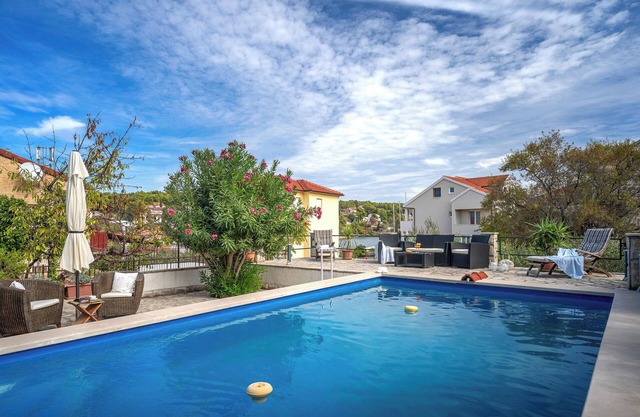 Villa Oleander (V4202-K1) - Vrboska - island Hvar