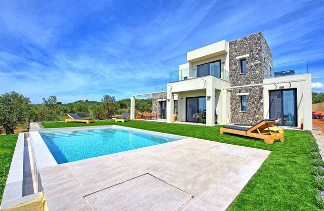Villa Olivum - Brand new vill with private pool close to the beach in Corfù
