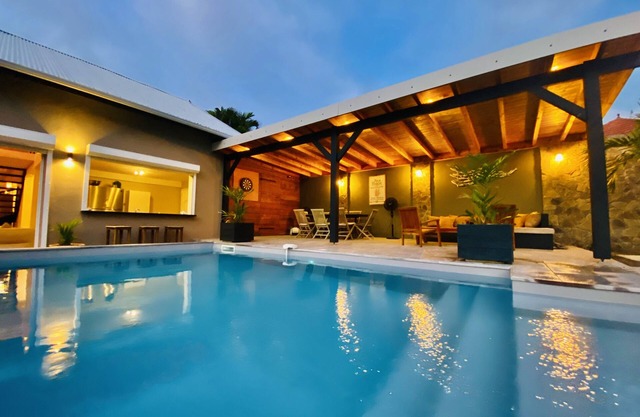 Villa Pampa Martinique, Swimming pool, Spa, Petanque, Cap Est beach on foot