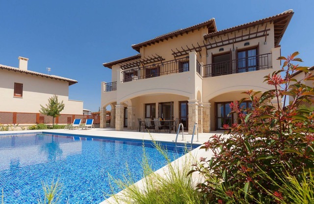 Villa Paphitiko - Five Bedroom Resort, Sleeps 10