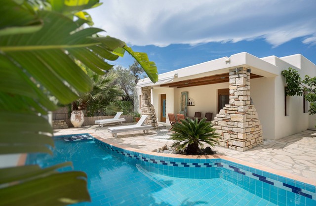 Villa Paradisos 1 with private pool, wireless, satellite TV, in a quiet idyll