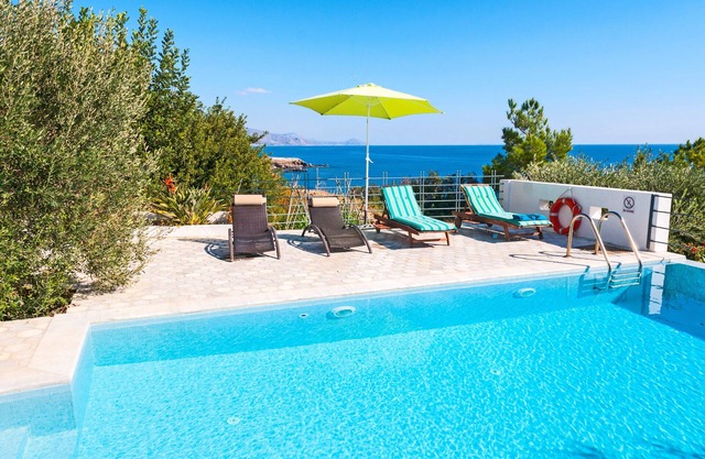 Villa Pelagos, sea view, beach within walking distance.