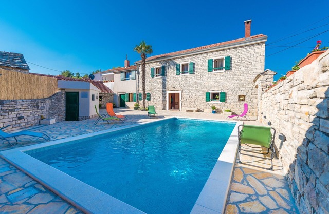 Villa Petrovi Dvori ZadarVillas