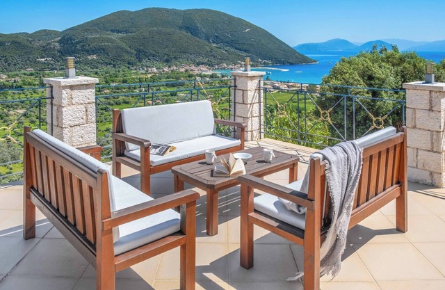 Villa Ponti - Three Bedroom Villa, Sleeps 6