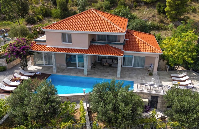 Villa Porto Mimice, 40sqm Heated Private Pool, 4 bedrooms, Sauna, Gym, Billiard