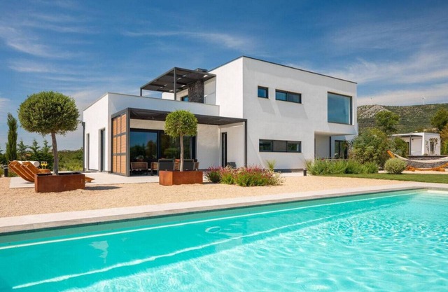 Villa Promissa Terra - six bedroom villa with a swimming pool