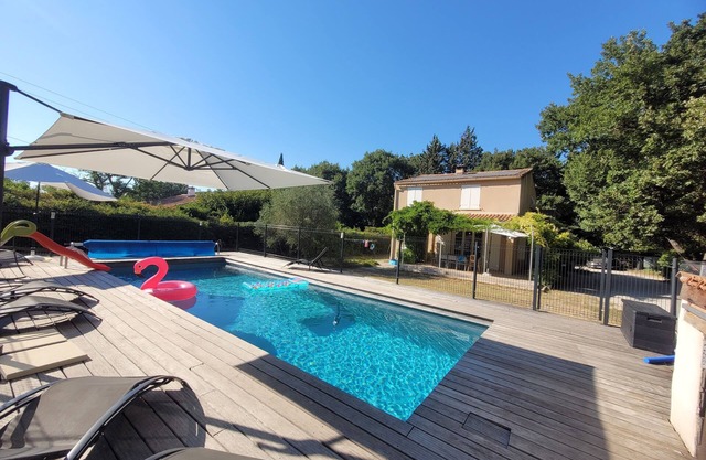 Villa Provençale de 130m2 Avec Piscine Entre Aix en Provence et Marseille
