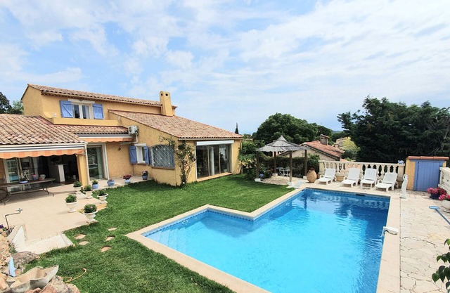 Villa Provencale Climatisee - Piscine 45m² - GD. Confort - 13 KM Hyeres - Calme