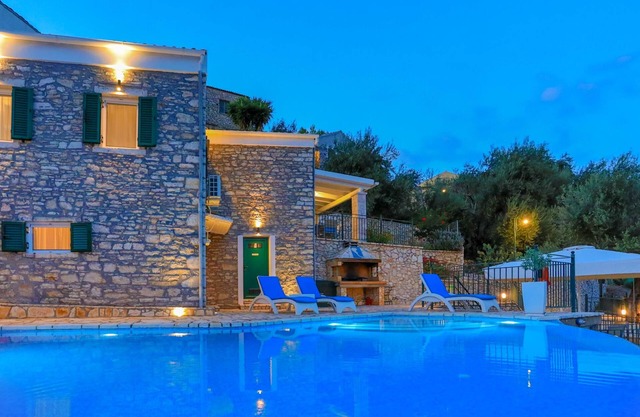 Villa Regina: Beautiful stone villa with panoramic sea views located above Agni Bay in Corfu